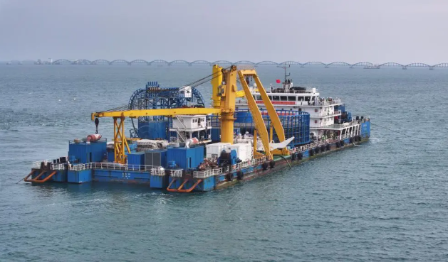 北部灣首條跨海聯(lián)網(wǎng)工程開始敷設(shè)海底電纜